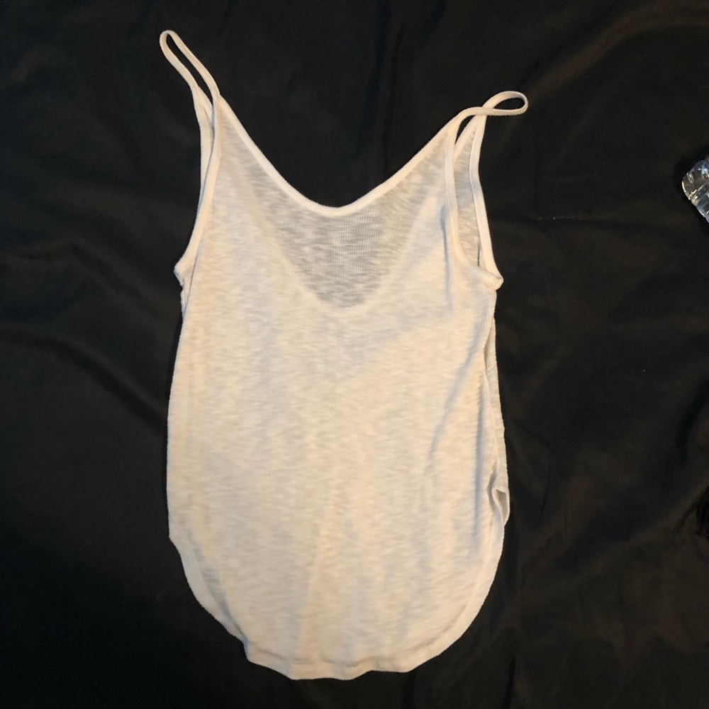 White tank size small